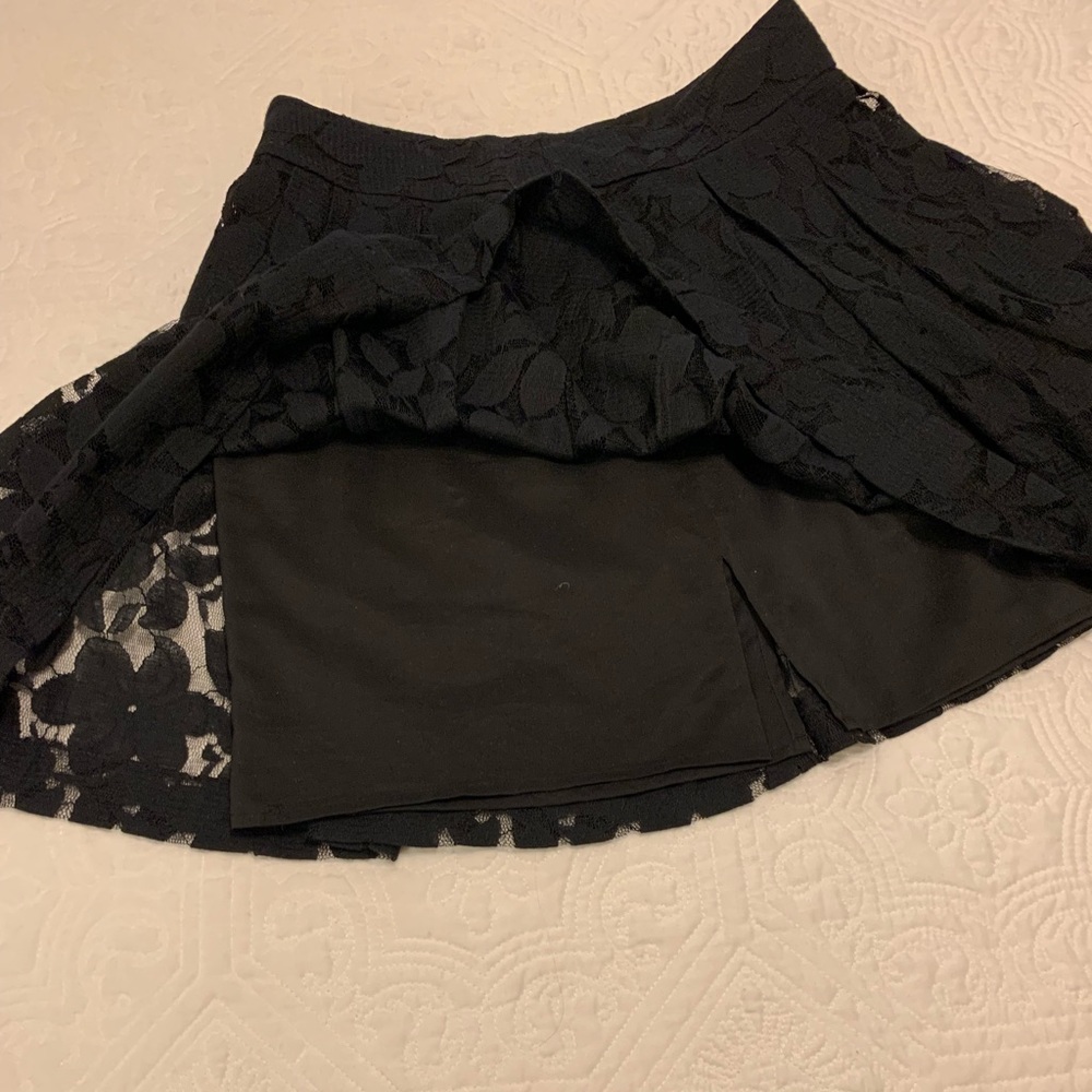Black lace skirt, Loft, size 8